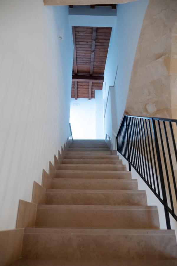 לינה וארוחת בוקר Tulliani Residenze מטרה מראה חיצוני תמונה